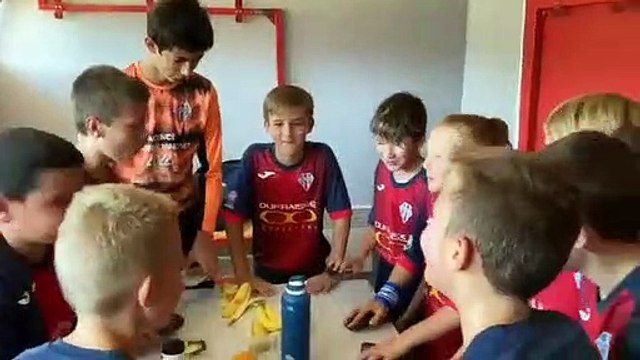 JOIE DES U13 APRÈS LEUR VICTOIRE 4-0 CONTRE NONTRON ST PARDOUX