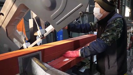 Process of making an iron fence with old experience. Ironworks Master in Korea