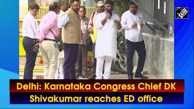 Delhi: Karnataka Congress Chief DK Shivakumar reaches ED office
