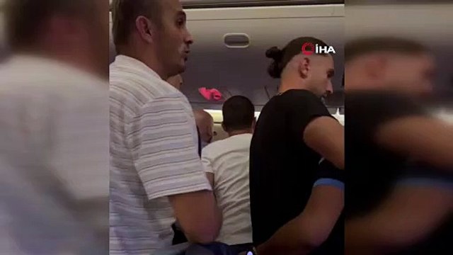 Gaziantep FK takımının bulunduğu Trabzon-İstanbul uçağında kavga çıktı