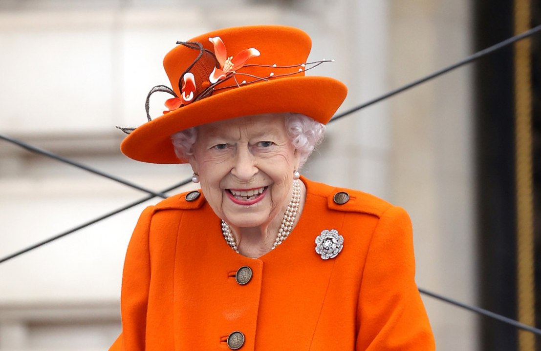 Final mourner at Queen Elizabeth's lying in state was serving member of RAF
