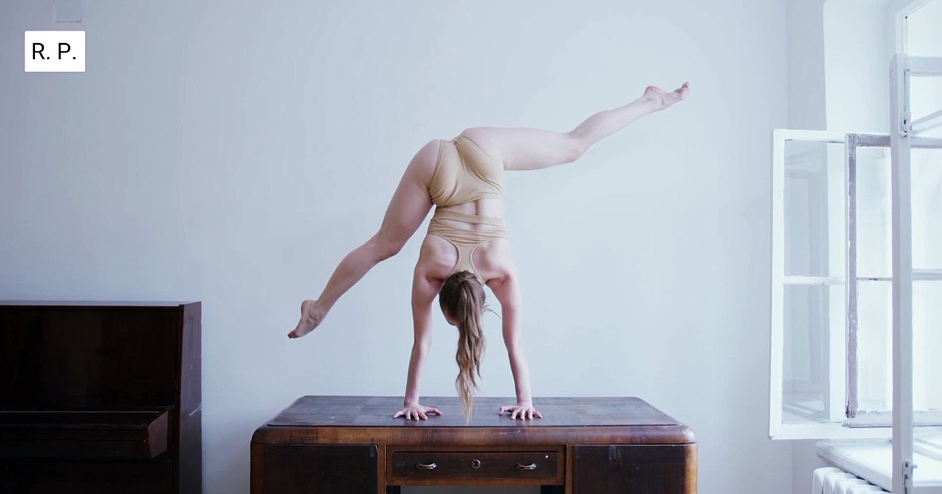 fashion  romancing  tradition  kissing  trending  happy - girl  yoga