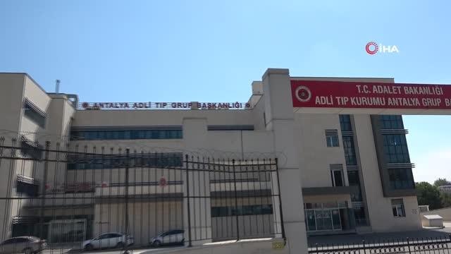 Antalya haber | Antalya'da dehşet...Rus genç, anne ve babasını çekiçle katletti
