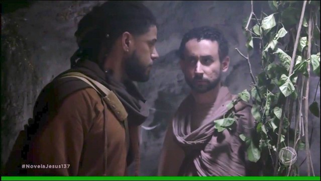 Discípulos de Jesus libertam uma mulher ENDEMONIADA