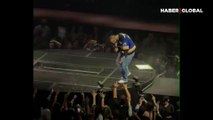 Ünlü rapçi Post Malone konserde düştü: Kaburgası kırıldı ama şarkısına devam etti...