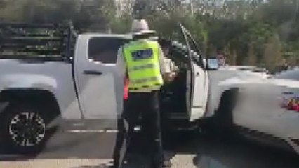 [영상] 차량 6대 치고 35km 도주한 30대...경찰·시민 합세해 검거 / YTN