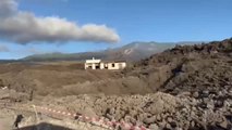 La carretera que une en la desolación a La Palma