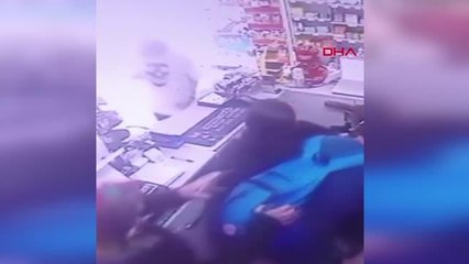 ERKEK HEMŞİRE, BOŞANMA AŞAMASINDAKİ EŞİ VE ANNESİ TARAFINDAN DÖVÜLDÜ