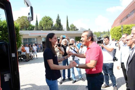Adana haberi! Sultanlar Ligi'nin yeni takımı Çukurova Belediyesi Adana Demirspor Kulübü tanıtıldı