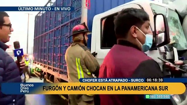 Surco: un herido deja aparatoso choque entre furgón y camión en la Panamericana Sur