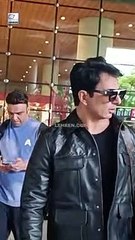 Swag वाले लुक में दिखे Sonu Sood