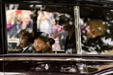 George et Charlotte, arrière-petits-enfants dignes pour les funérailles d’Elizabeth II