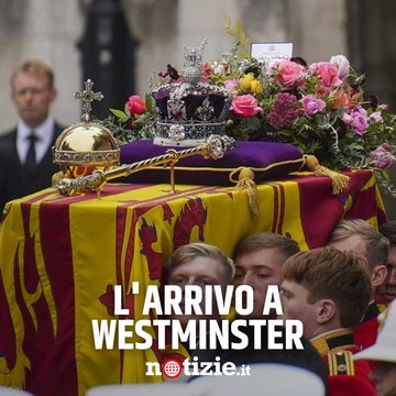 Funerali Regina Elisabetta, Re Carlo cammina dietro la bara