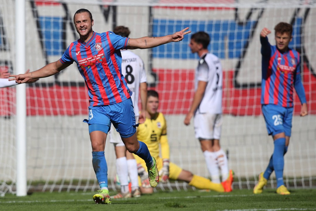 Zauberfußball am Zoo: Wuppertal schlägt Lippstadt mit 5:1