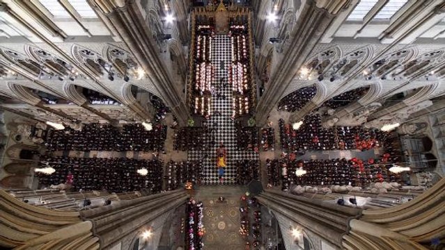 Kraliçe Elizabeth için Westminster Abbey'de cenaze töreni düzenlendi