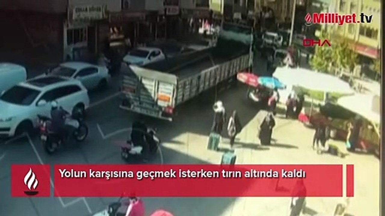 Yolun karşısına geçmek isterken tırın altında kaldı