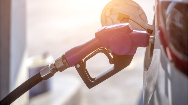 Carburants : nouvelle baisse de prix pour l'essence et le diesel