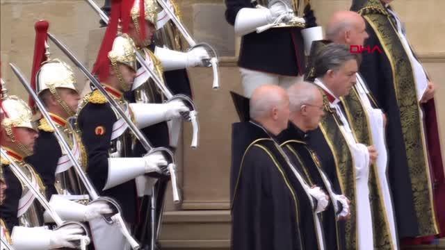 Kraliçe Elizabeth'in naaşı son dinlenme yerine getirildi-1