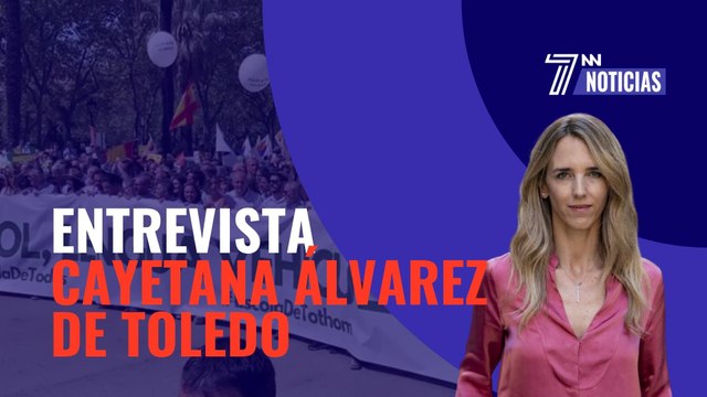 Entrevistamos a Cayetana Álvarez de Toledo durante la manifestación celebrada ayer en Barcelona en defensa del castellano en la escuela