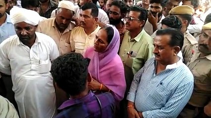 Watch video: विद्युत समस्याओ के समाधान को लेकर किसानों का धरना जारी