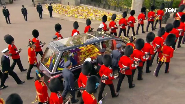 مراسم دفن الملكة إليزابيث الثانية بكنيسة سانت جورج