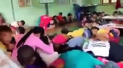 Myanmar'da askeri helikopterden okula ateş açıldı: Çok sayıda çocuk öldü!