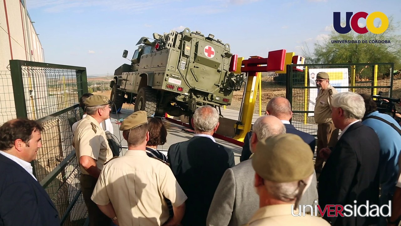 La UCO estrena una plataforma antivuelco para vehículos militares en Rabanales