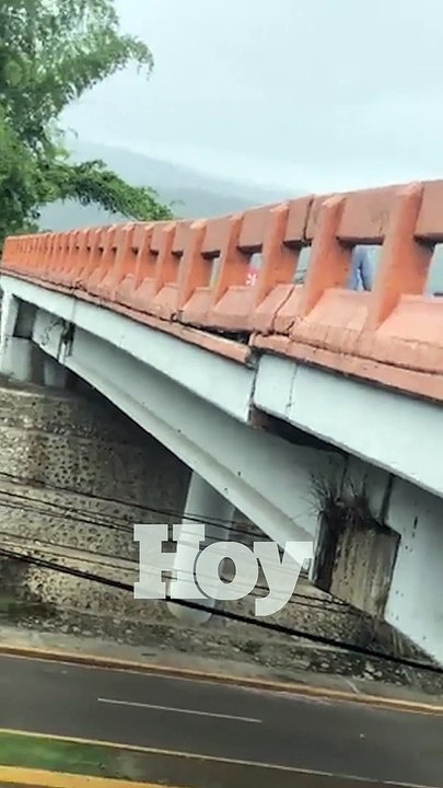 Puente colapsado en La Vega