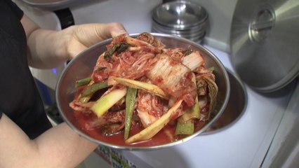 [뉴스라이더] '금치'된 김치...배추 한 포기, 한 달 새 40%↑ / YTN