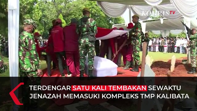 Upacara Pemakaman Ketua Dewan Pers, Azyumardi Azra Digelar Secara Militer di TMP Kalibata
