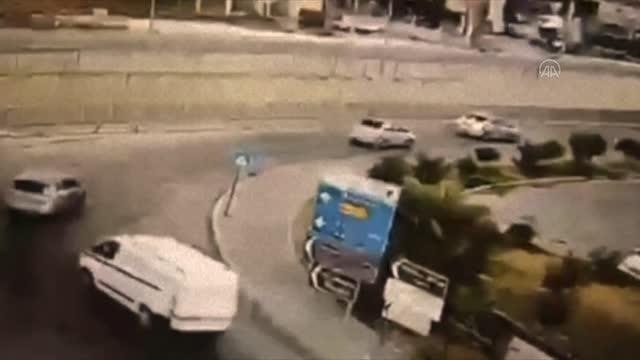 Kovalamaca sonucu durdurulan araçta 450 bin uyuşturucu hap ele geçirildi