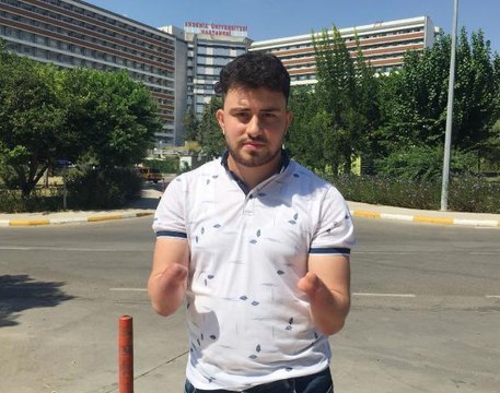 ÇİFT KOL NAKLİ BEKLEYEN ALİHAN'IN HAYALİ, PARMAĞINA YÜZÜK TAKMAK