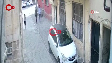 Pes dedirten hırsızlık: Kasiyerin motosikletini çaldı