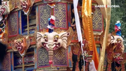 Kraliyet ailesi için, Bali Adası'nda ölü yakma töreni gerçekleşti