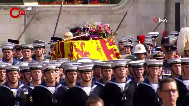 Kraliçe II. Elizabeth son yolculuğuna uğurlandı