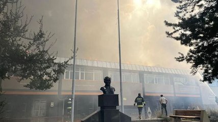 Üniversite yemekhanesinde yangın