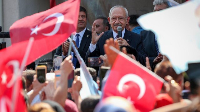 Partisinin afişleri toplatılan Kılıçdaroğlu: Sırf insanları kışkırtmak için…