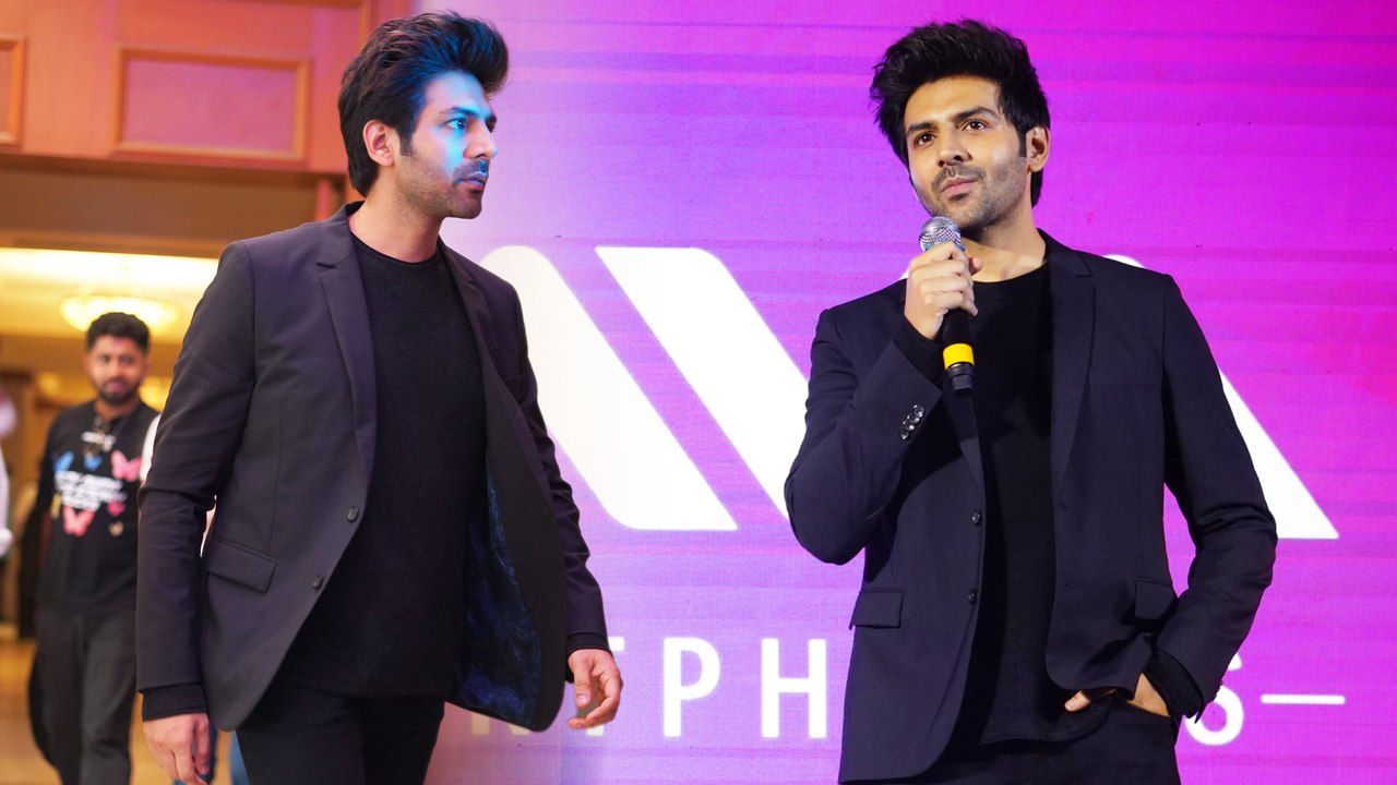 कार्तिक आर्यन ने भूल-भुलैया गाने पर किया शानदार लाइव परफॉरमेंस