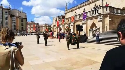 Homenaje a los caídos en la Plaza del Rey San Fernando