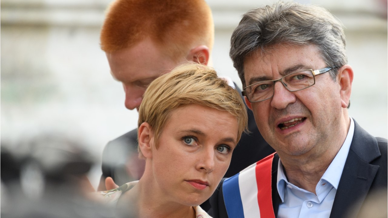 GALA VIDÉO - Affaire Quatennens : gênée, Clémentine Autain se démarque de Jean-Luc Mélenchon…