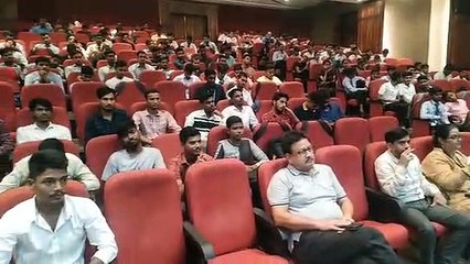 बांसुरी सुन मंत्रमुग्ध हुए श्रोता