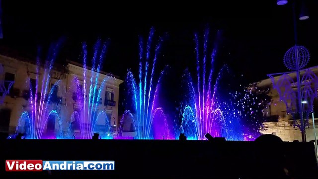 Andria: ecco la sorpresa finale delle Fontane Danzanti per la chiusura della Festa Patronale - ulteriore contributo di VideoAndria.com