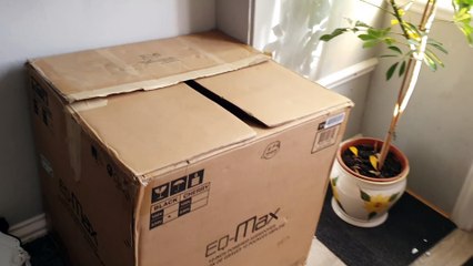 Bought a nice big Velodyne eq max subwoofer 12-inch subwoofer and unboxing it from Facebook