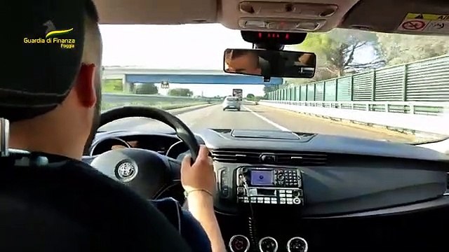 In Puglia sequestro record: scoperti 26 chili di cocaina da oltre 5 milioni di euro. Sui panetti la foto di Al Capone. Coppi arrestata a San Severo (Foggia)