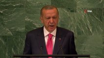 Cumhurbaşkanı Recep Tayyip Erdoğan, mülteci krizinin botları batırmakla, duvar örmekle ve toplama kampları ile çözülemeyeceğini vurgulayarak,...