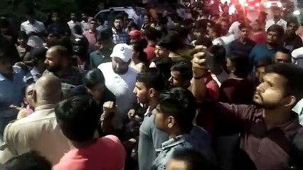 Cruelty on Dog : जमानत मिलते ही फिर गिरफ्तार कर लिए गए पशु प्रेमी