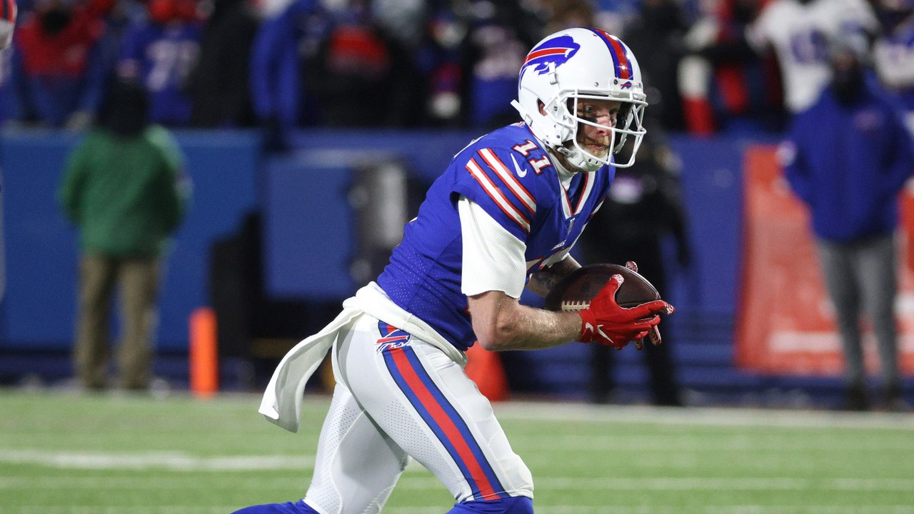 WR Cole Beasley Signs With The Tampa Bay Buccaneers