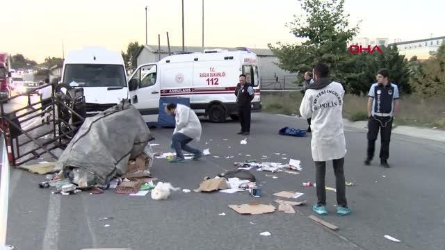 Son dakika haber | ESENYURT'TA MİNİBÜSÜN ÇARPTIĞI MOTOSİKLETTEKİ BABA İLE 3 YAŞINDAKİ OĞLU ÖLDÜ