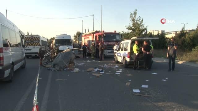 Esenyurt'ta motosiklet ile servis aracı çarpıştı: 3 yaşındaki çocuk hayatını kaybetti