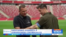 Andriy Shevchenko le agradece a Robert Lewandowski